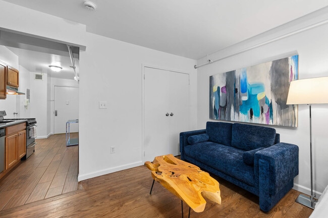 Photo - 140 W 19th St Unit ID1038552P