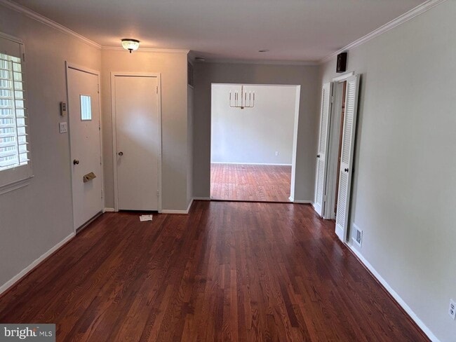 Photo - 701 Robert Rd