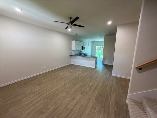 Photo - 411 W Dulin St