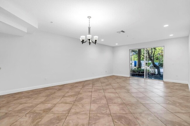 Photo - 5030 SW 126th Ave Unit 203