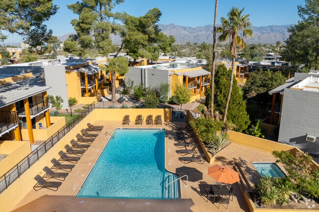 Building Photo - Villas Las Toronjas II