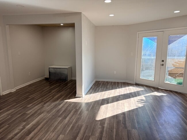 Photo - 3512 Castor St