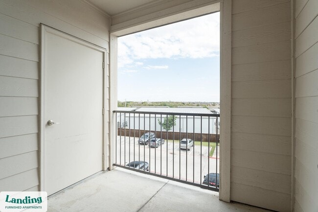 Photo - 12500 Shadowglen Trce Unit 10304