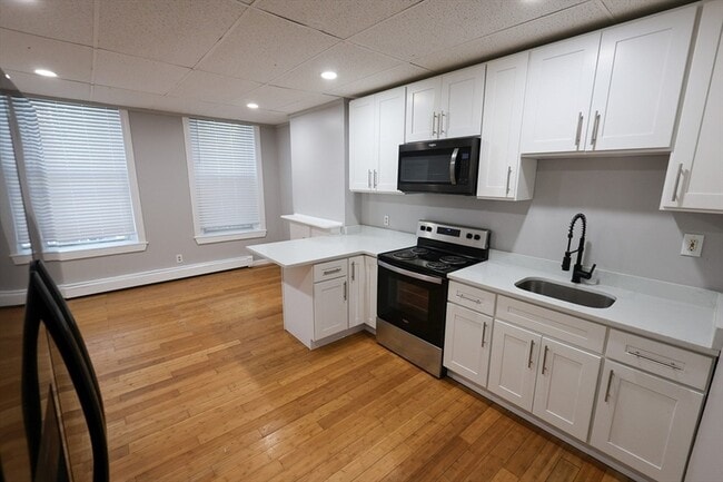 Building Photo - 43 Coleman St Unit 1