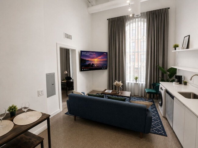 Building Photo - 1049 W Lawrence Ave Unit GO ID1058520P