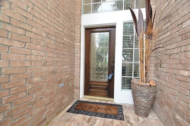 Photo - 1306 Ventura Canyon Dr