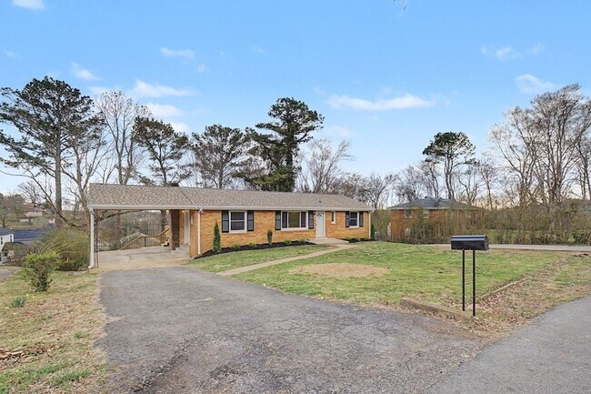 Photo - 534 Rosewood Dr