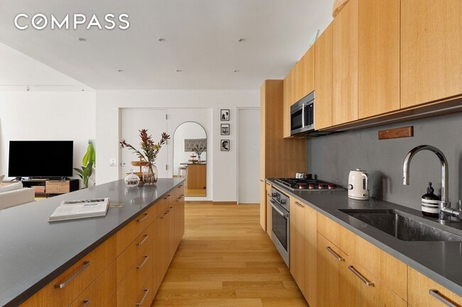 Photo - 68 Spring St