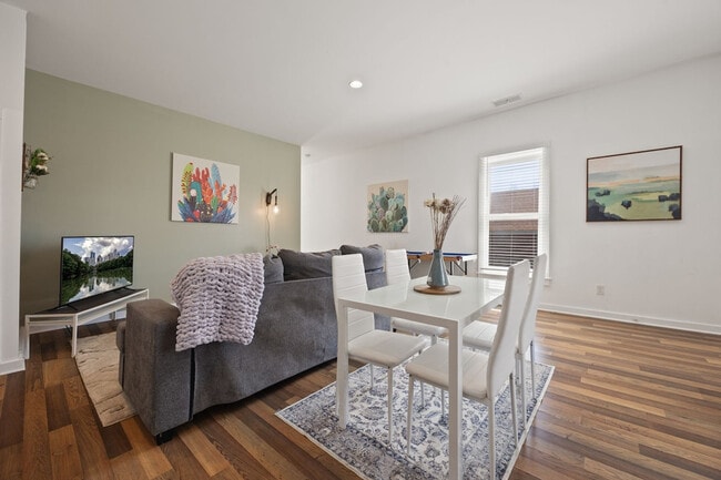 Photo - 906 Allene Ave SW Unit SI ID1609628P