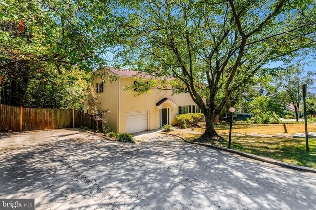 Photo - 2921 S Grant St