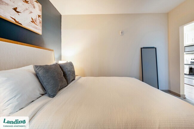 Photo - 151 E Blount Ave Unit 557.1409559