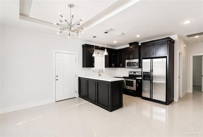Photo - 1219 White Oak Dr Unit Apt 4