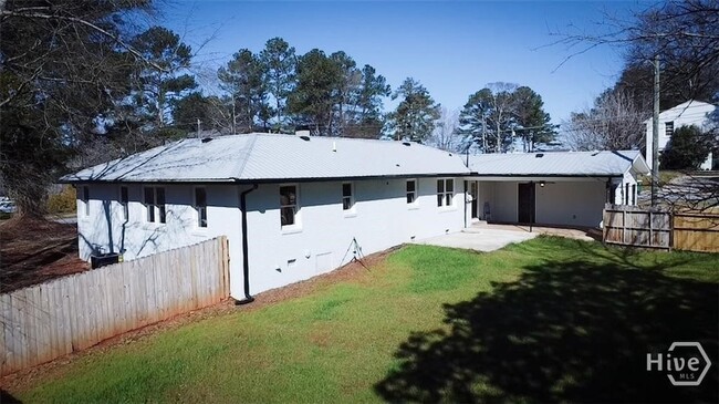 Photo - 1092 West Lake Dr