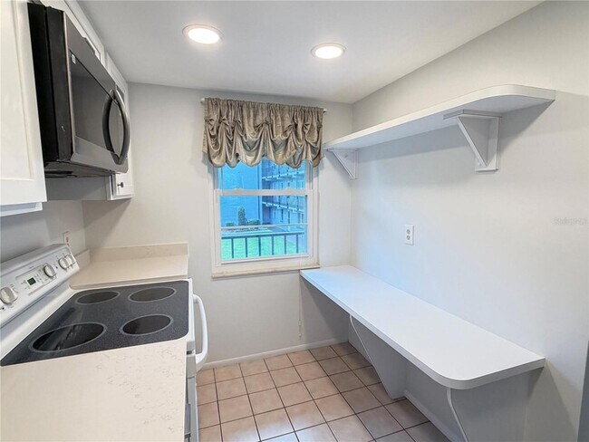 Photo - 333 N Lake Howard Dr Unit 211B