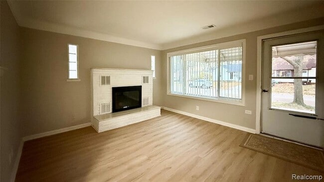 Photo - 805 E Milton Ave