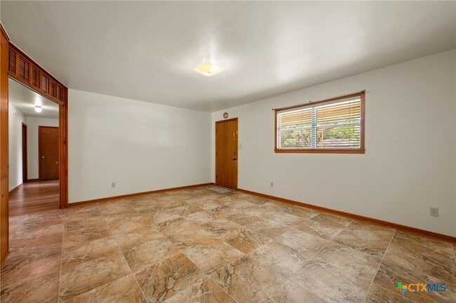Photo - 201 Hillcrest Dr