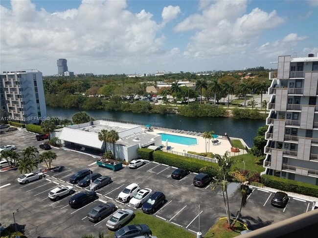 Building Photo - 3475 N Country Club Dr Unit 805