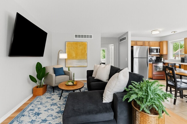 Building Photo - 18530 E 14 Mile Rd Unit ID1032330P