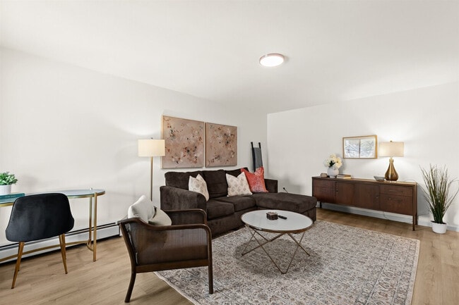 Photo - 22 2nd St Unit SI ID1032313P