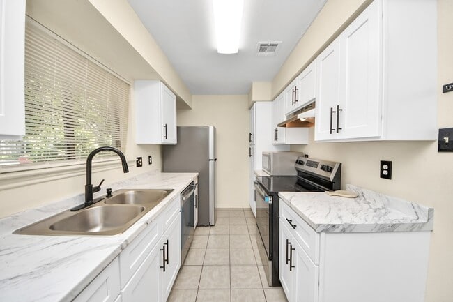 Photo - 9001 Imogene St Unit A