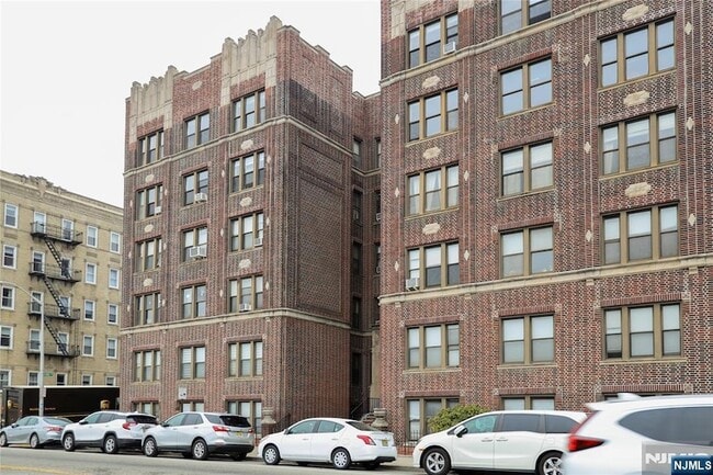 Building Photo - 883 JFK Blvd E Unit 1C