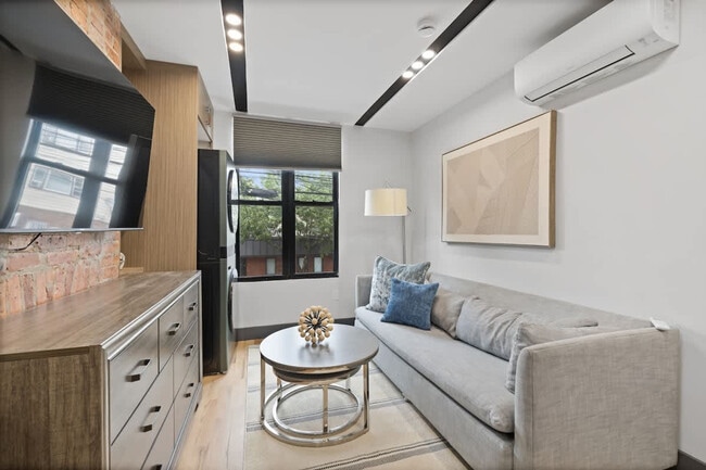 Building Photo - 115 Franklin St Unit SI FL2-ID1470322P