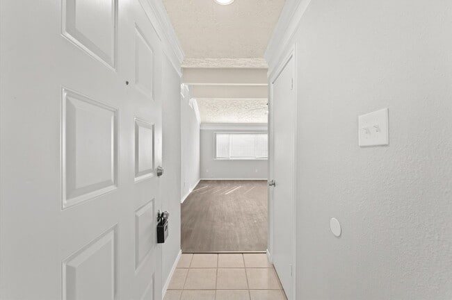 Photo - 14003 Vinehill Dr