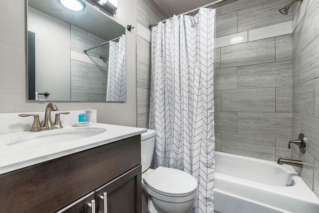 Photo - 1805 S Yakima Ave Unit ID1045869P