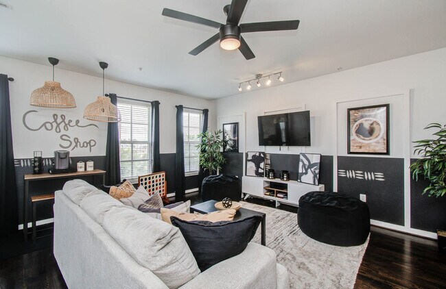 Photo - 2216 Chenevert St Unit ID1256832P