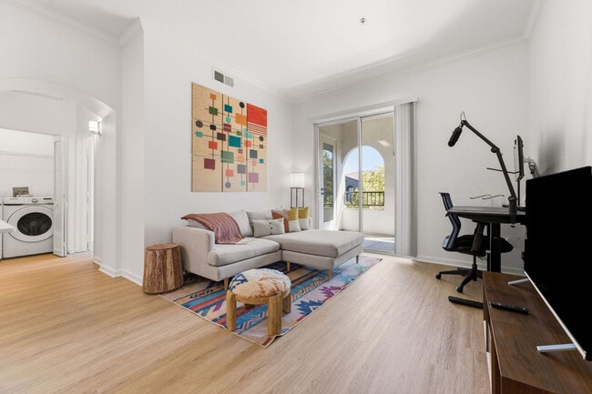 Building Photo - 730 Agnew Rd Unit GO FL4-ID1583660P