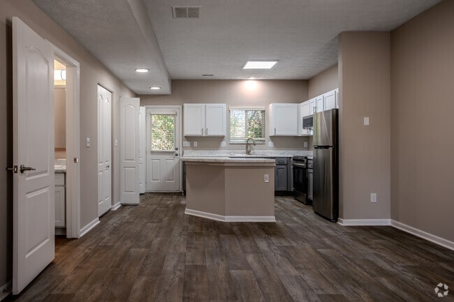 3BR, 2.5BA - 1,125 SF - The Oynx - Living Room - The Franklin at Crossridge