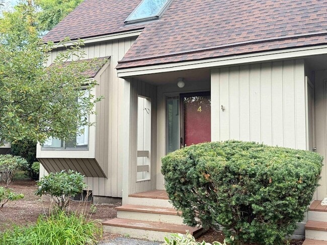 Building Photo - 4 Churchill Ct