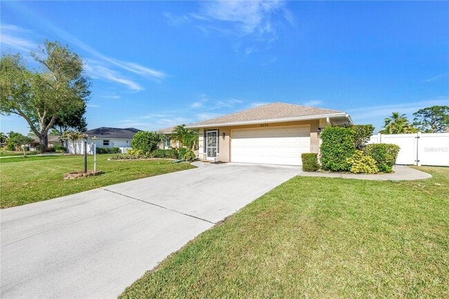 Building Photo - 5771 Timberlake Dr