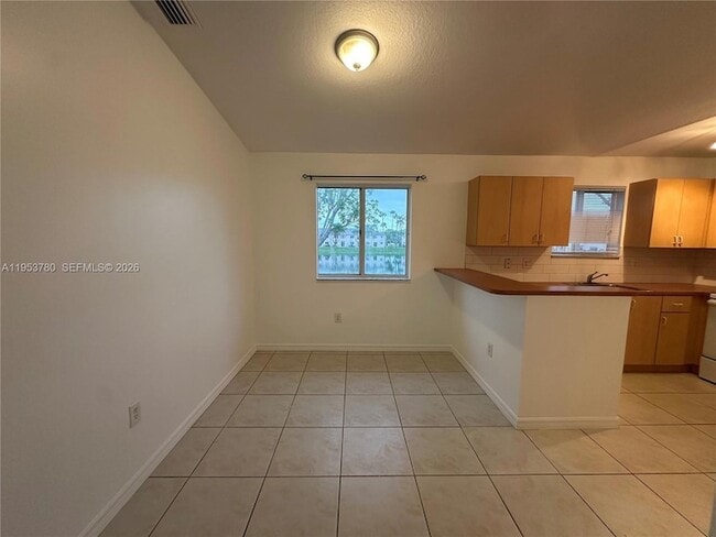 Photo - 1261 SE 27th St Unit 206