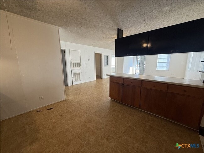 Photo - 924 Pecan St