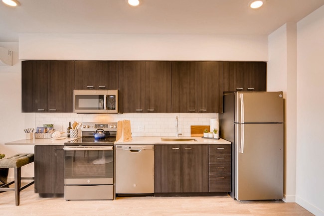 Fully Appointed Kitchen - Holm at Sellwood