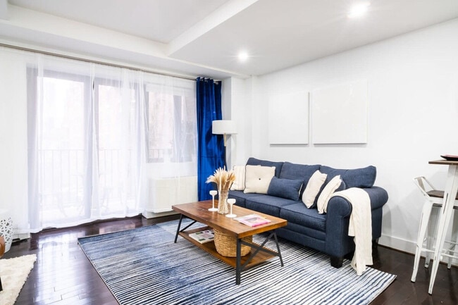 Building Photo - 809 9th Ave Unit ID1021959P