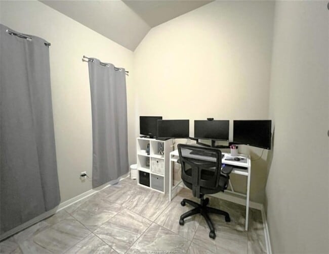 Photo - 244 Fieldstone Pl