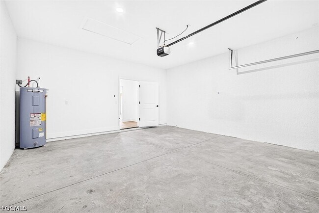 Photo - 723 Bering Ave S