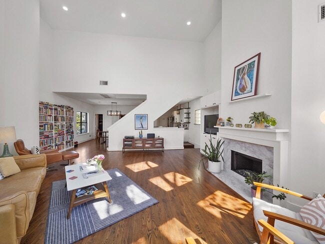Photo - 1231 Jackson Blvd