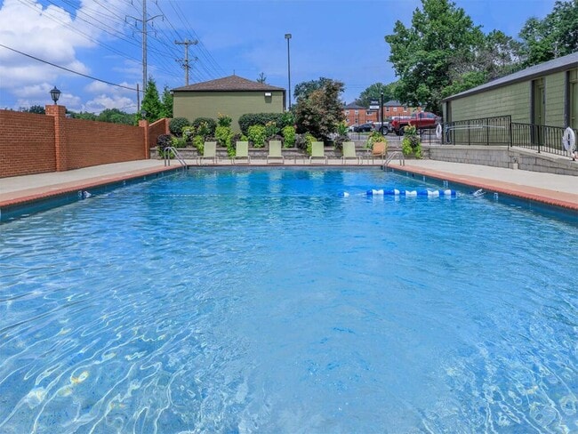 Building Photo - The District