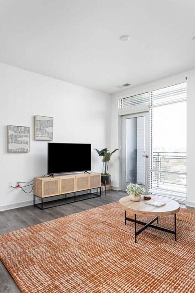 Photo - 747 N College Ave Unit ID1014526P