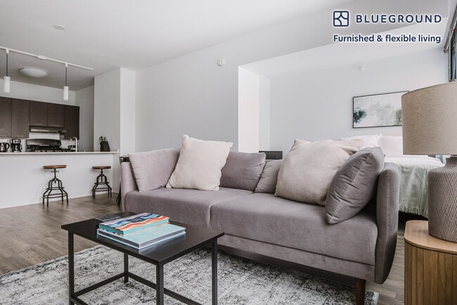 Photo - 637 N Wells St Unit FL20-ID1190