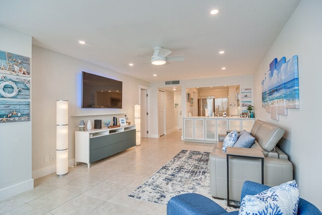 Building Photo - 6260 Palma Del Mar Blvd S Unit SI ID1386070P
