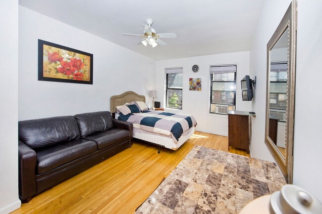 Building Photo - 318 E 80th St Unit ID1032025P