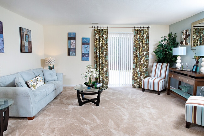Building Photo - Longhill Pointe Apartments and Townhomes