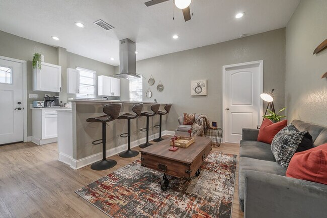 Photo - 2501 W North B St Unit FL2-ID1053140P