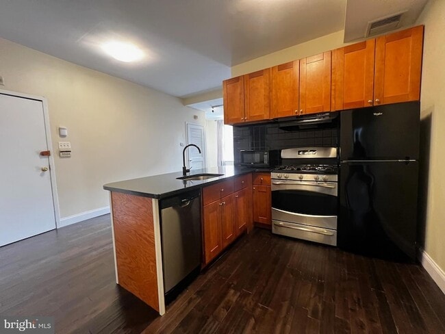 Photo - 443 Fairmount Ave Unit D