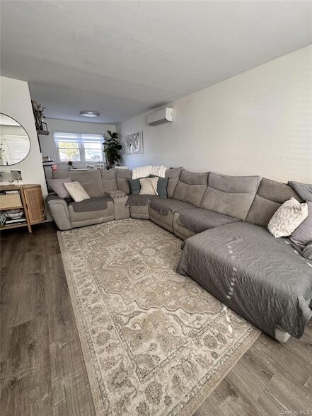 Photo - 140 N 21st St