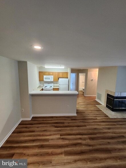 Photo - 10 Greystone Ct Unit F